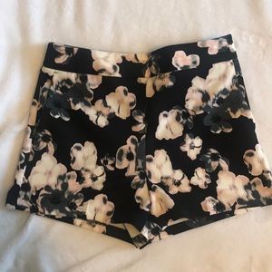 EXPRESS FLORAL SHORTS